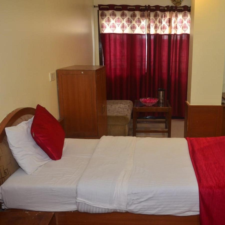 Hotel Poonam Raipur  Exterior photo